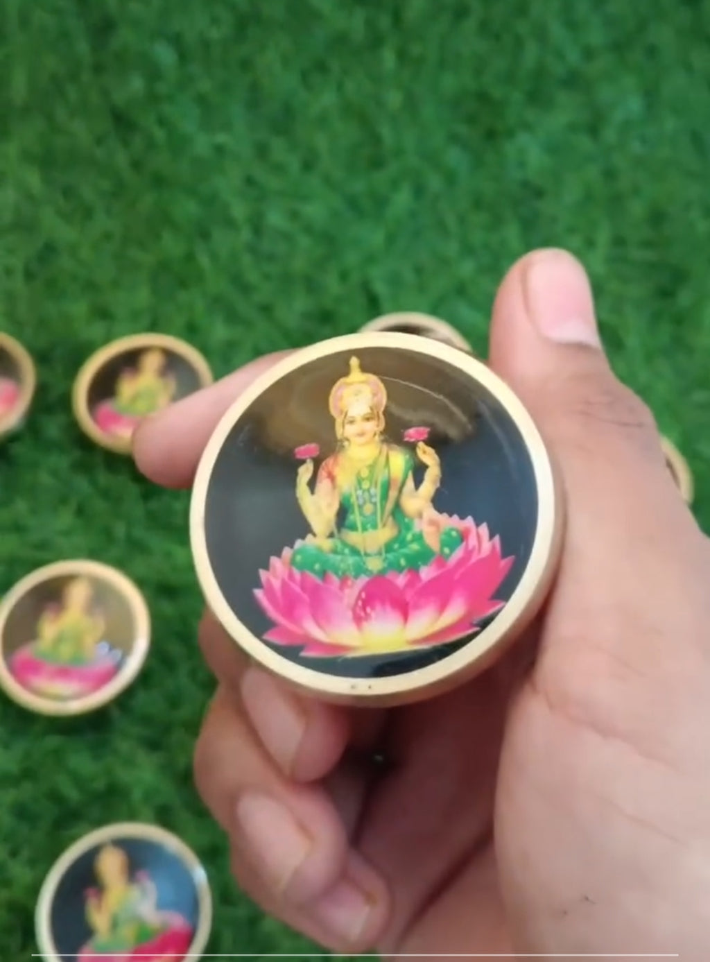 MAHALAKSHMI KUM KUM CHIMIL