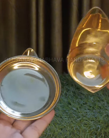 MAADA VILAKKU PAIR