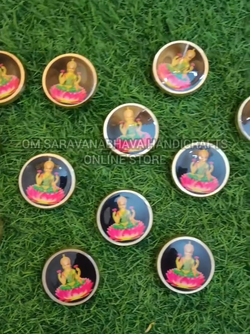 MAHALAKSHMI KUM KUM CHIMIL