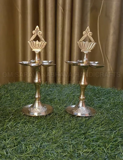 THAMARAI KUTHU VILAKKU